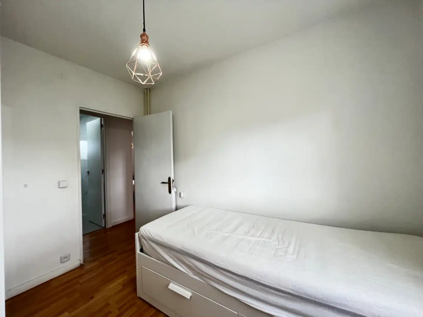 Bedroom of Flat for sale in Madrid  with Heating, Terrace and Furnished
