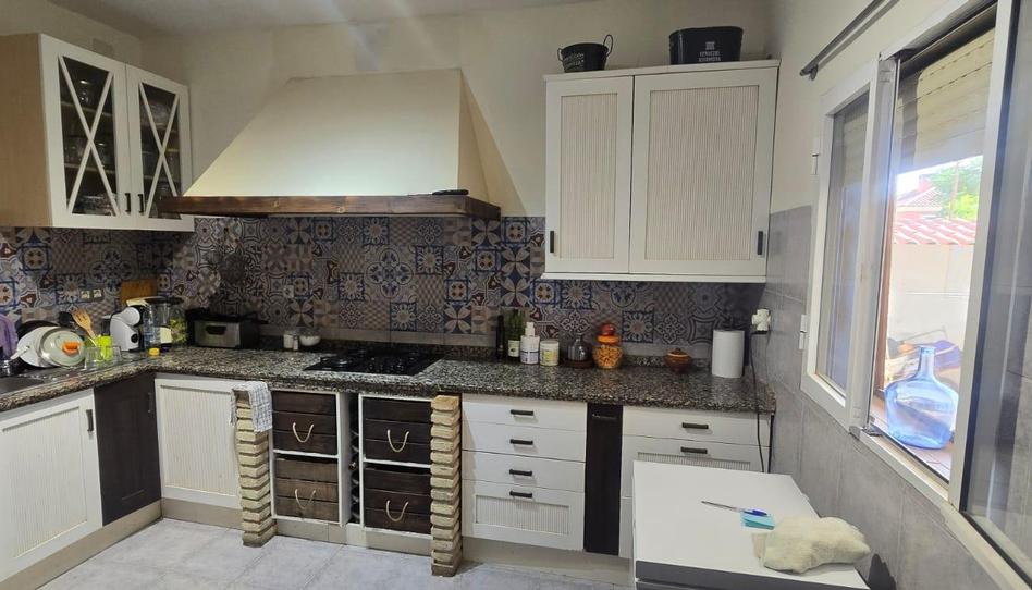 Foto 1 de Casa adosada en venda a Calle Gutiérrez Mellado, Espartinas Pueblo, Sevilla