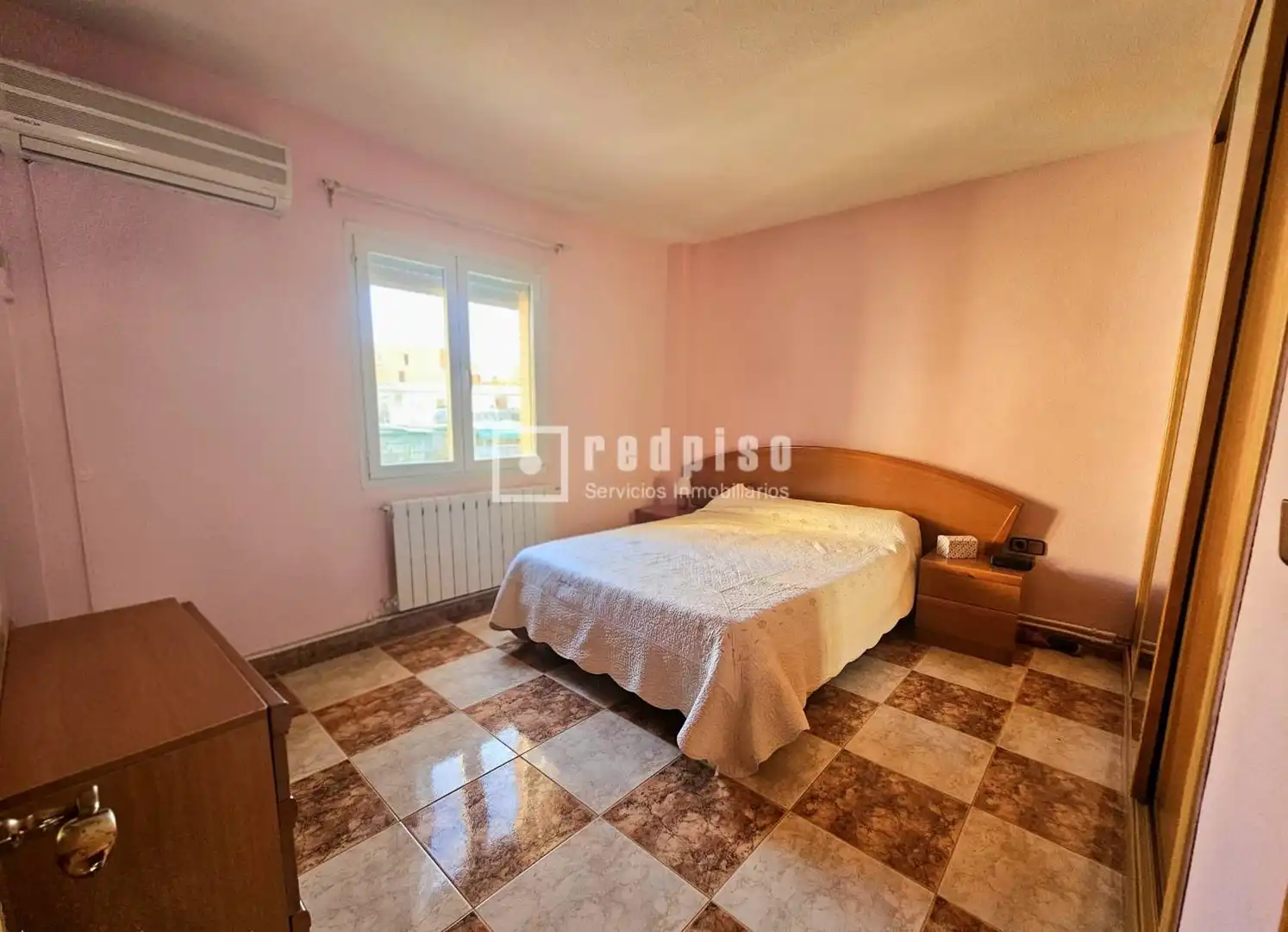 Habitación de Piso en venta en Alcalá de Henares con Aire acondicionado, Calefacción y Jardín privado