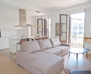 Living room of Flat to rent in  Barcelona Capital  with Air Conditioner, Parquet flooring and Terrace