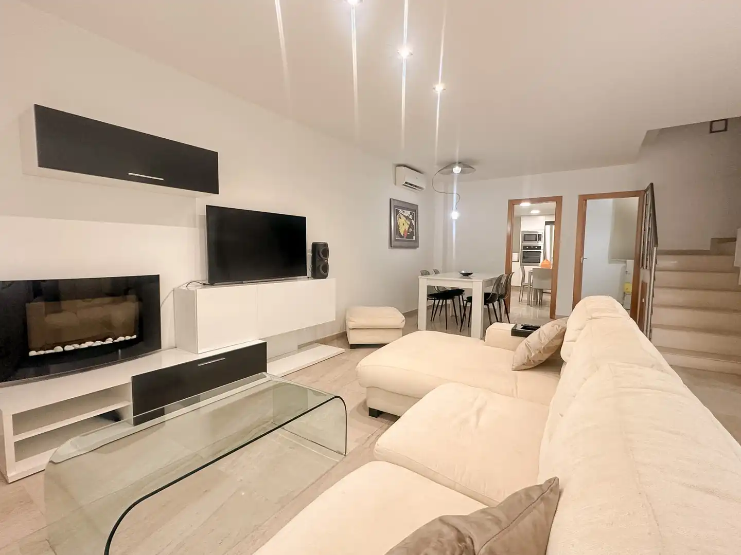 Sala d'estar de Casa o xalet en venda en Castellón de la Plana / Castelló de la Plana amb Aire condicionat, Terrassa i Traster