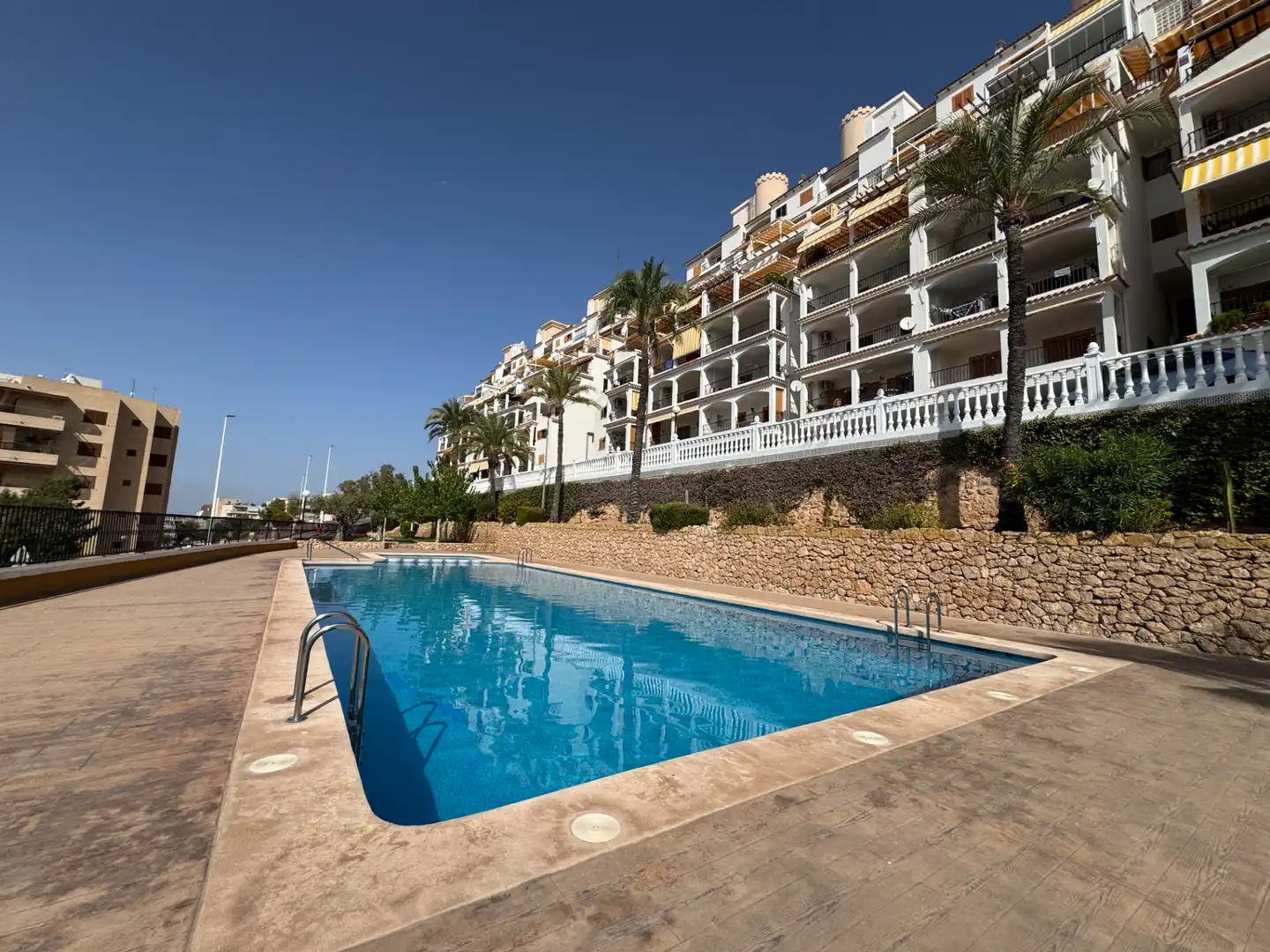Piscina de Piso de alquiler en Santa Pola con Aire acondicionado, Calefacción y Terraza