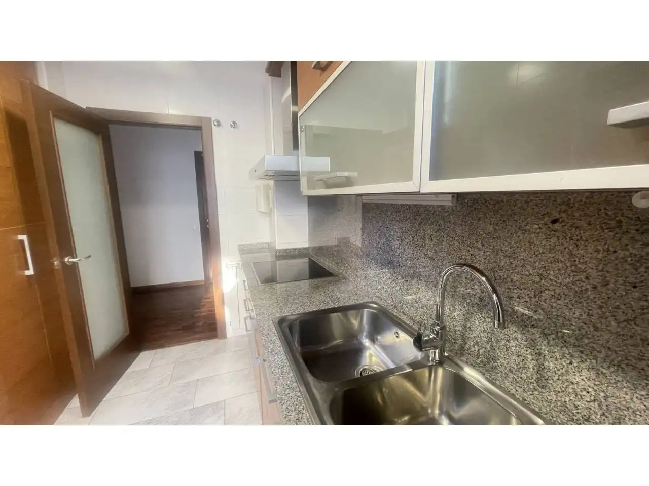 Cuina de Apartament en venda en Terrassa amb Calefacció