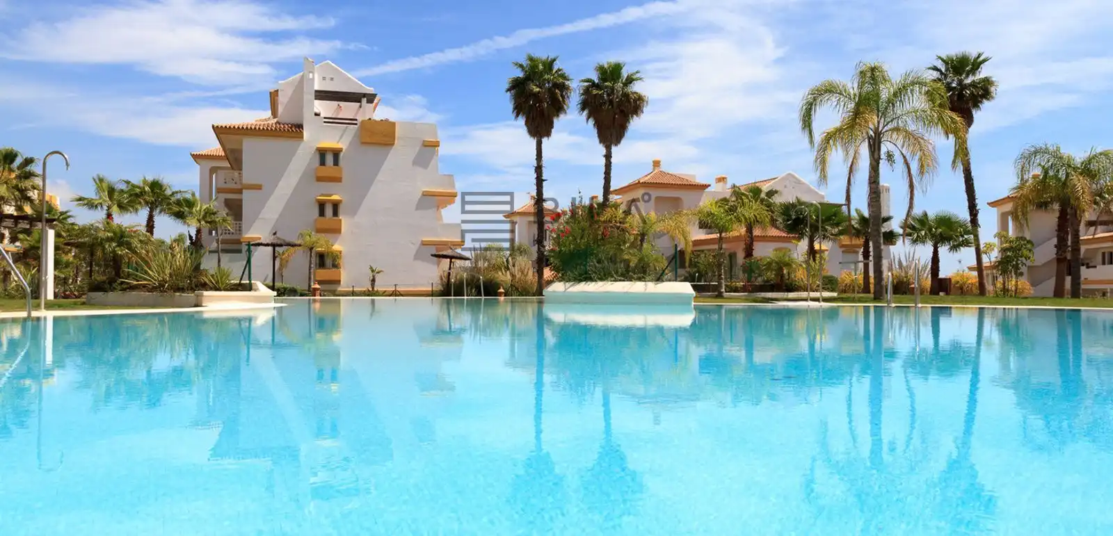 Schwimmbecken von Dachboden zum Verkauf in Mijas mit Klimaanlage, Terrasse und Abstellraum