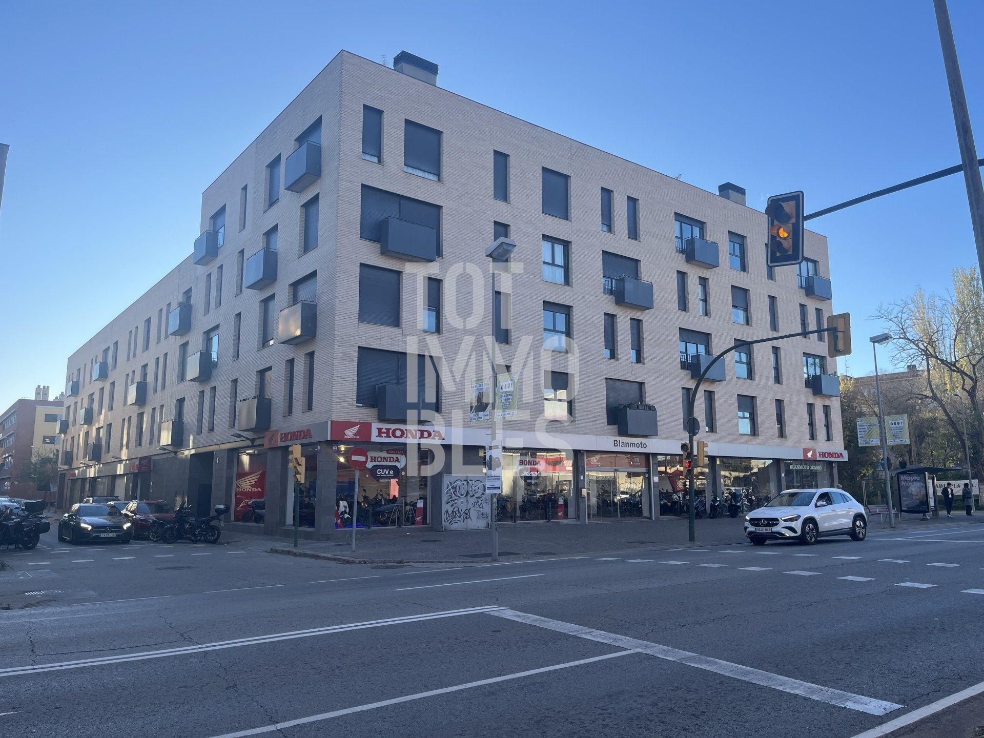 Vista exterior de Pis en venda en Girona Capital amb Aire condicionat, Calefacció i Moblat