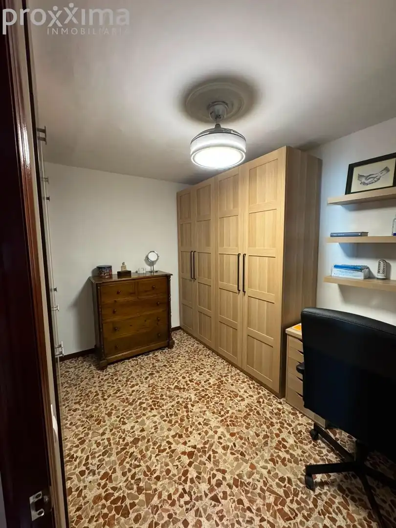 Dormitori de Casa adosada en venda en Alcalá de Guadaira amb Aire condicionat, Terrassa i Traster