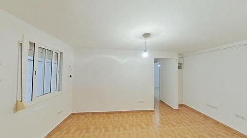 Foto 2 de Piso en venta en Horta, Barcelona
