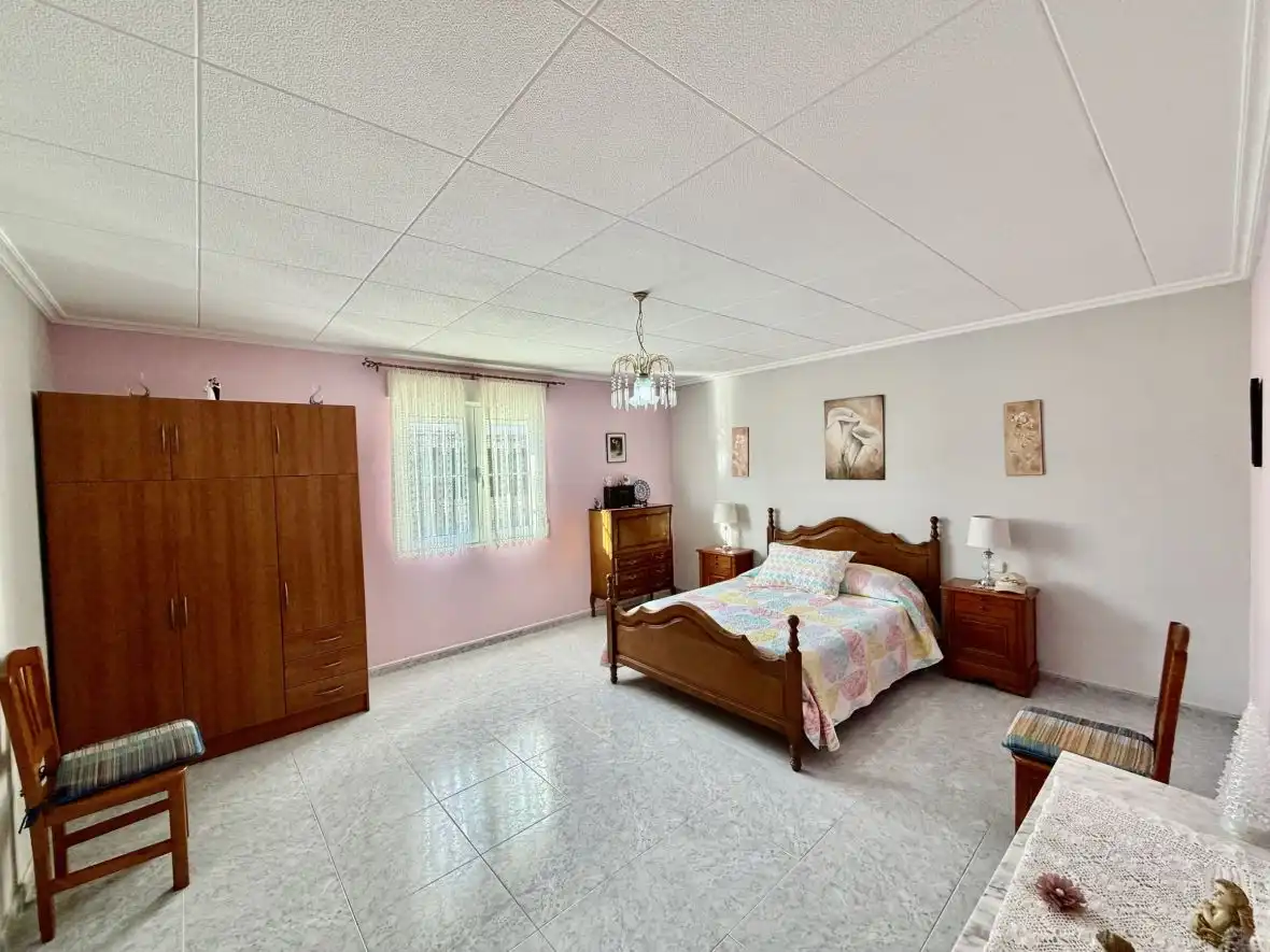 Schlafzimmer von Haus oder Chalet zum Verkauf in Elche / Elx mit Klimaanlage, Terrasse und Schwimmbad