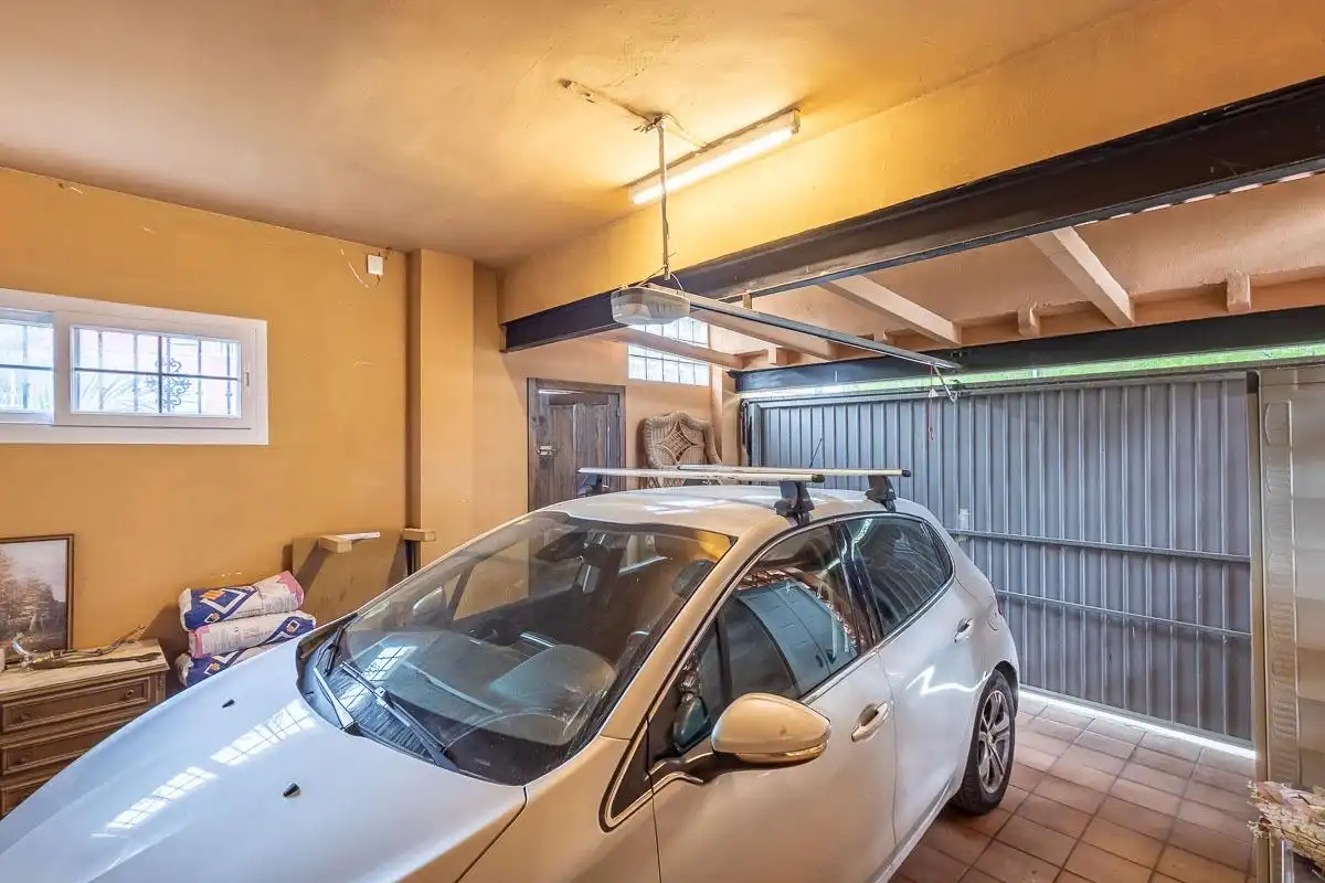 Chalet con terraza en venta en Calle del Sauce 19, imagen 8