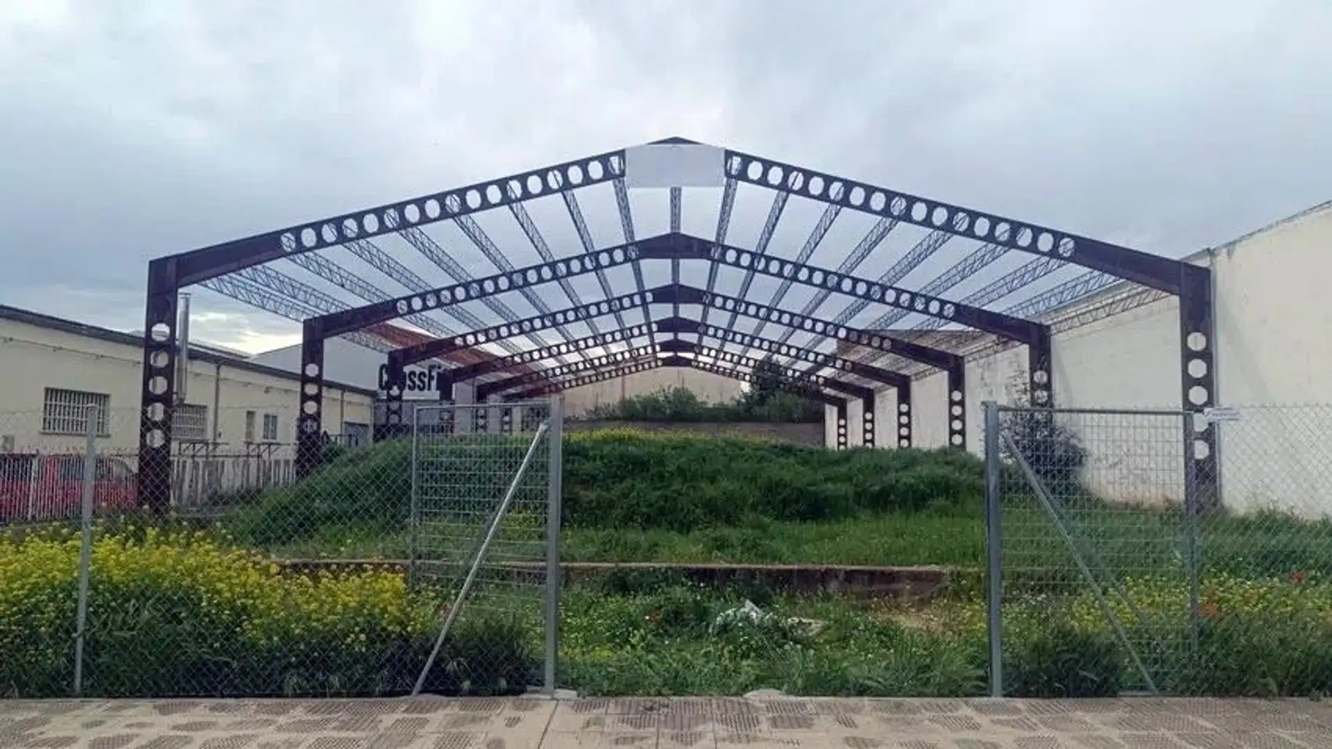 Vista exterior de Nave industrial en venta en Carbajosa de la Sagrada