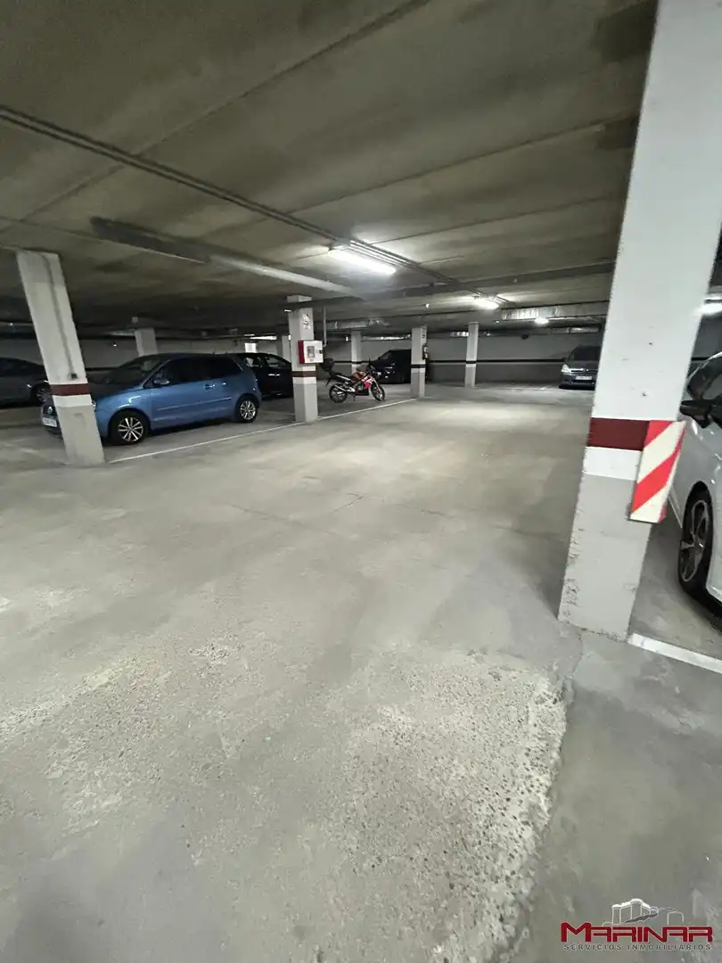 Parking of Flat for sale in Borox  with Air Conditioner, Heating and Terrace