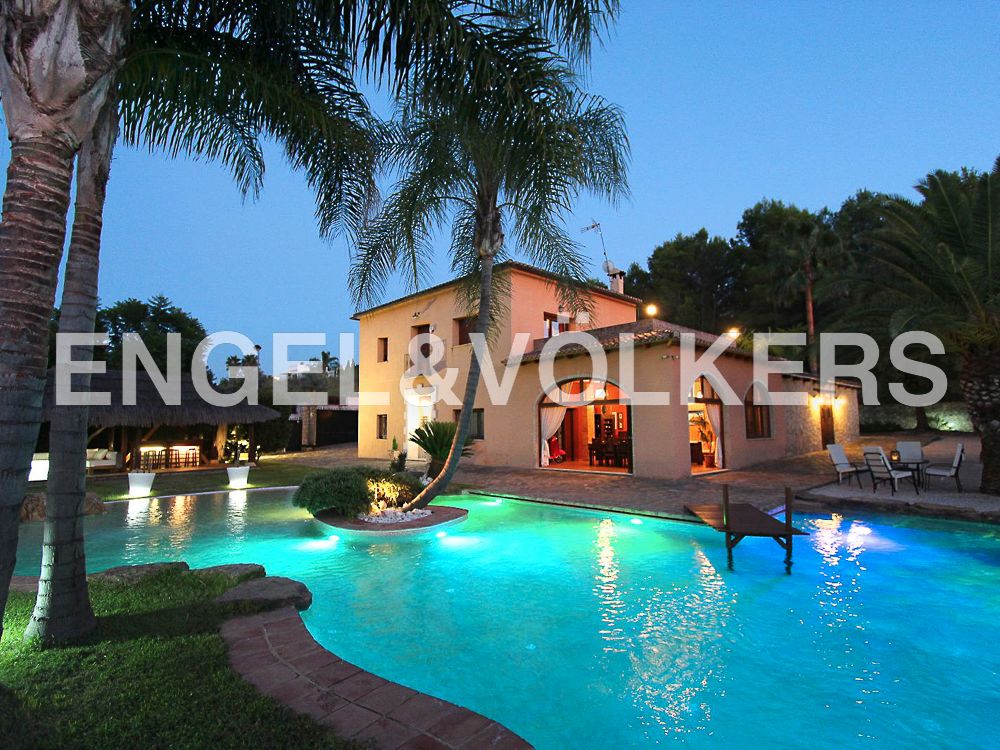 Exterior view of House or chalet for sale in Xàtiva  with Air Conditioner, Heating and Private garden