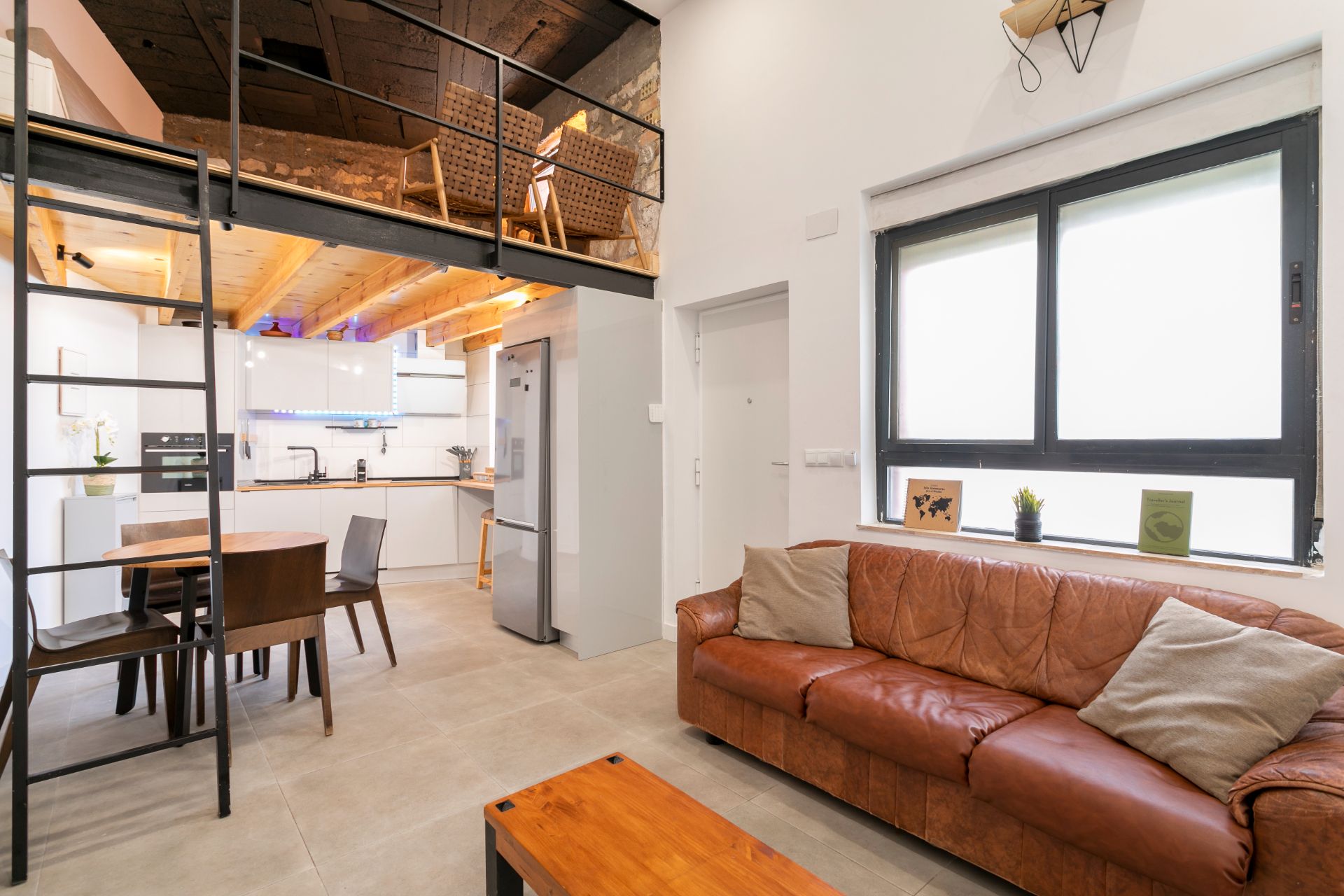 Sala d'estar de Planta baixa en venda en Alicante / Alacant amb Aire condicionat, Calefacció i Jardí privat