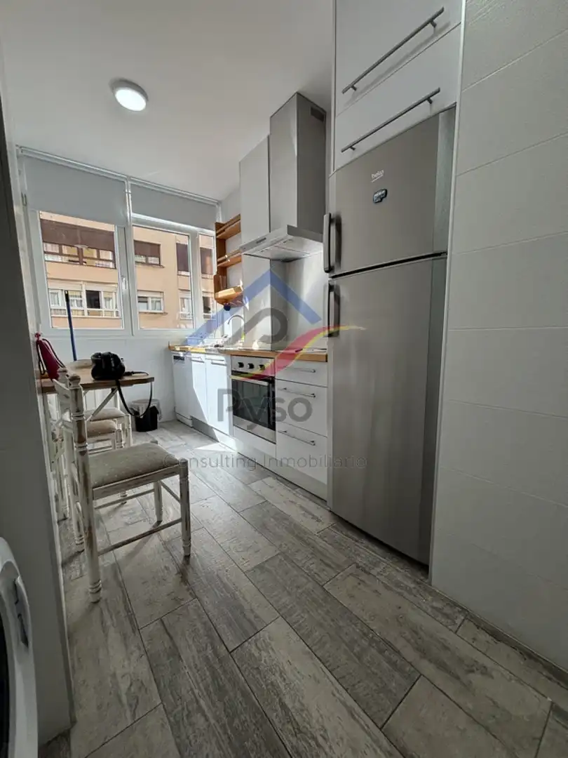 Cuina de Pis de lloguer en Santander amb Calefacció, Moblat i Forn