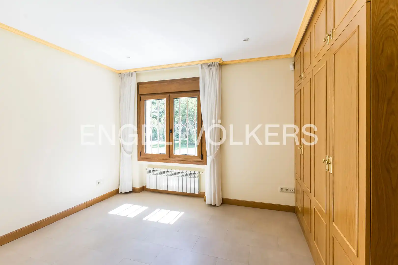 Dining room of Houses for sale in Madrid  with Air Conditioner, Heating and Private garden