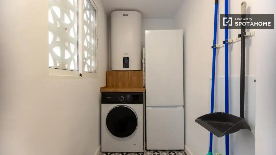 Cocina de Piso de alquiler en Valencia con Aire acondicionado, Calefacción y Amueblado