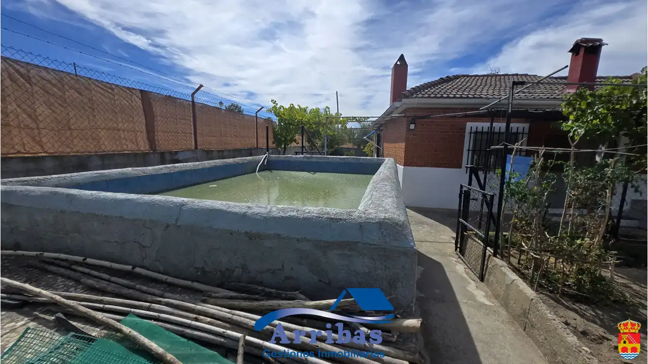 Piscina de Casa o chalet en venta en Escalona con Calefacción, Jardín privado y Terraza