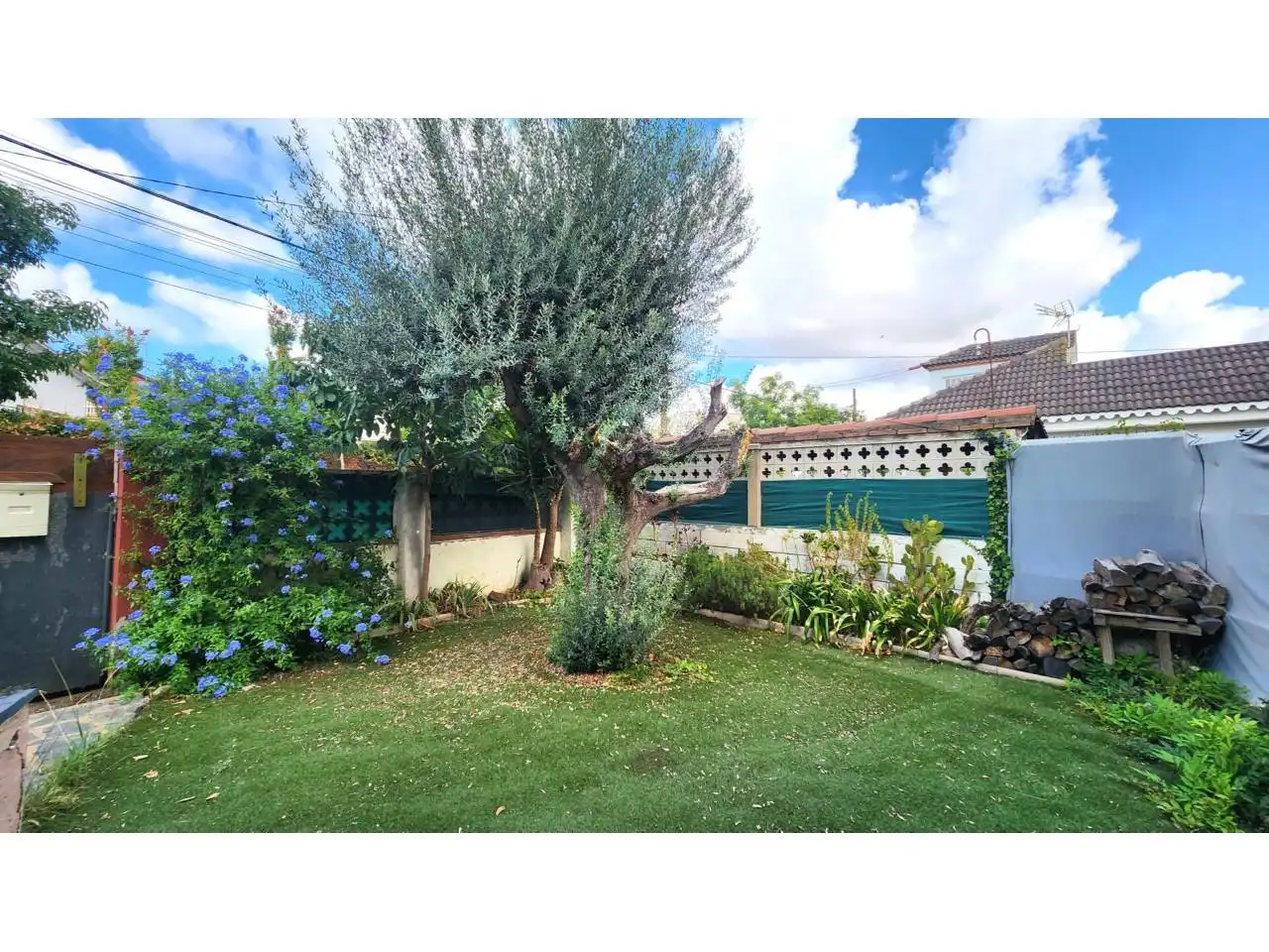 Jardí de Casa o xalet en venda en Barberà del Vallès amb Aire condicionat, Calefacció i Jardí privat