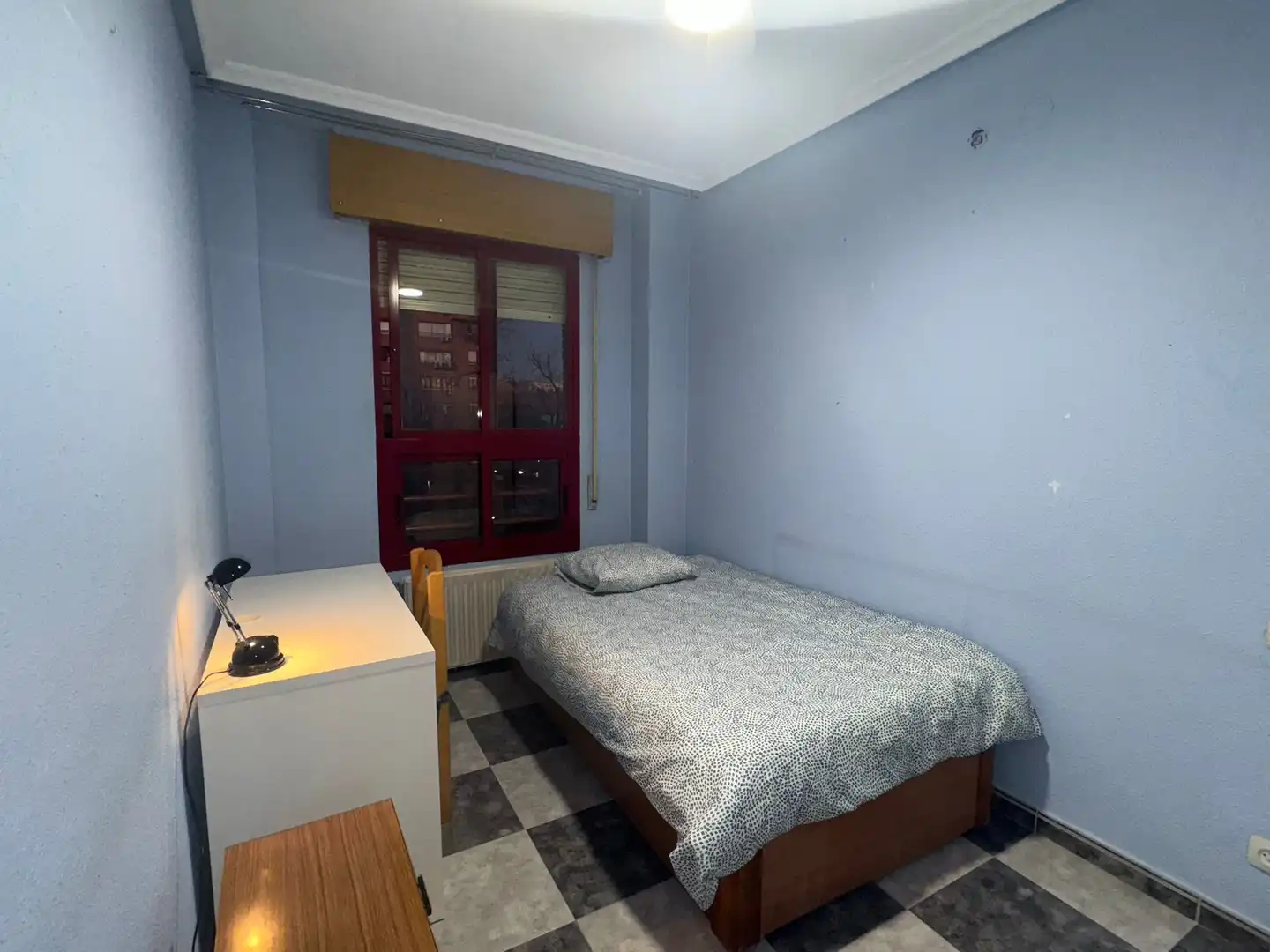 Room in Calle del Cabo Machichaco, 5, Entrevías