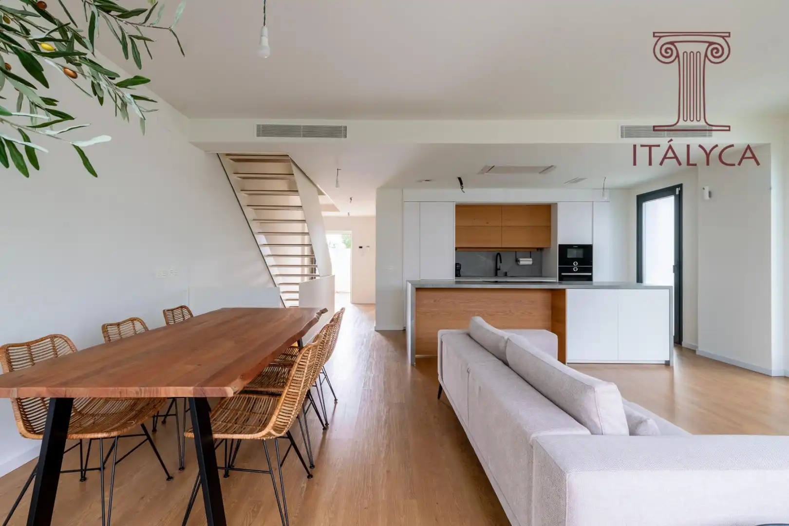 Living room of Detached homes for sale in Mairena del Aljarafe  with Heating, Private garden and Terrace