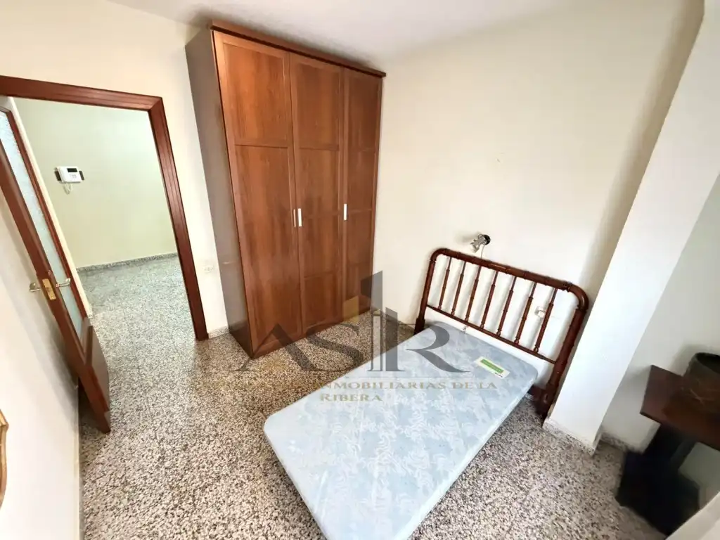 Bedroom of Flat for rent in Alzira
