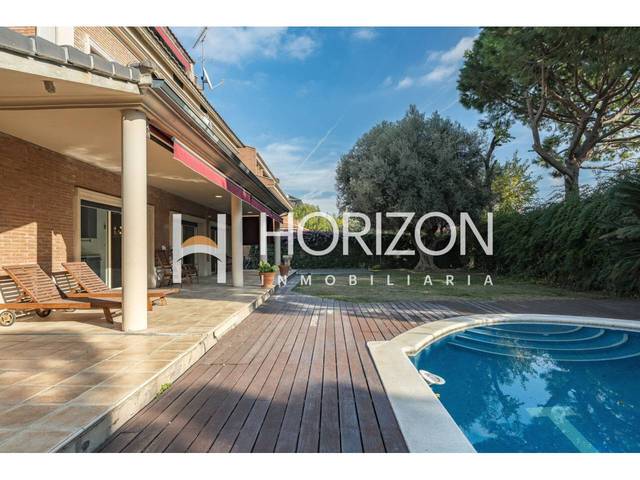 Casa-chalet en Venta en Avenida Jacint Esteve Fontanet en Ciutat Diagonal