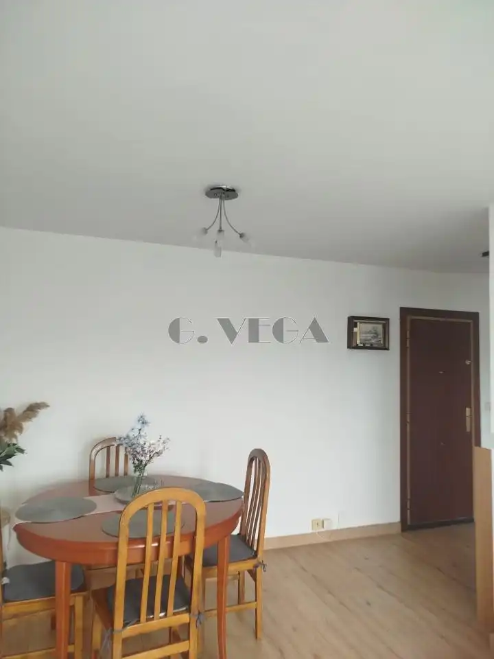 Comedor de Apartamento en venta en Vigo  con Calefacción y Trastero