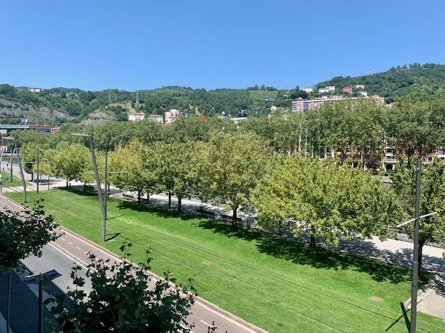 Exterior view of Flat to rent in Bilbao   with Air Conditioner, Heating and Terrace