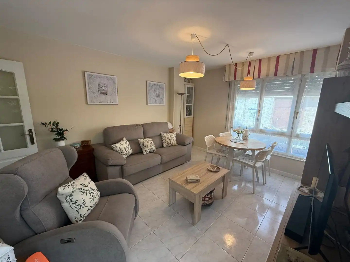 Wohnzimmer von Wohnung zum Verkauf in Noja mit Heizung, Terrasse und Abstellraum
