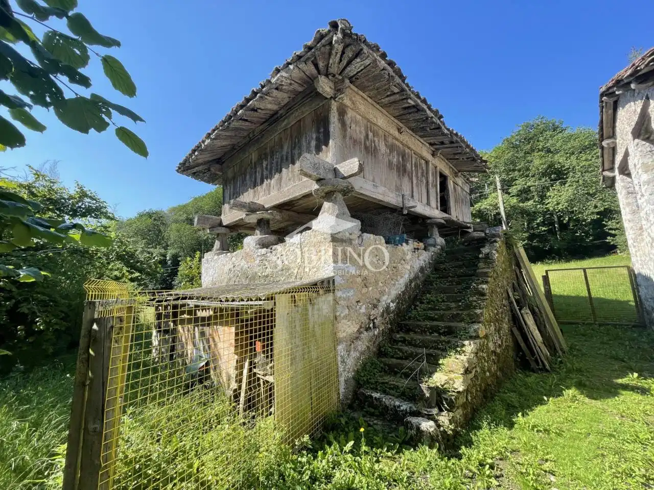 Casa rústica amb jardí en venda a Calle Mere, imagen 10
