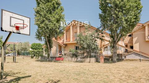 Foto 4 de Casa o xalet en venda a Josep Pla, Besalú, Girona