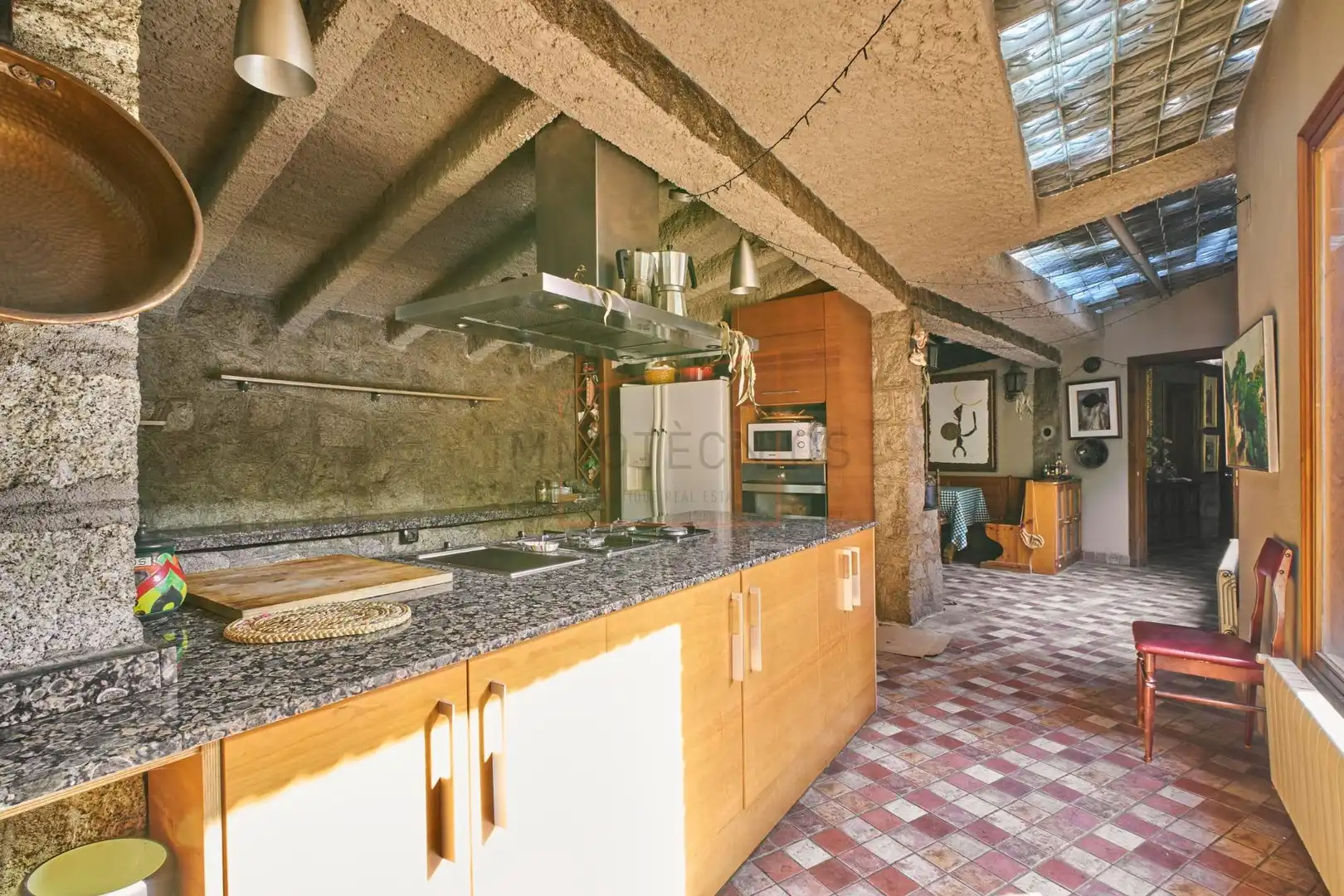 Cuina de Finca rústica en venda en Madrid amb Jardí privat