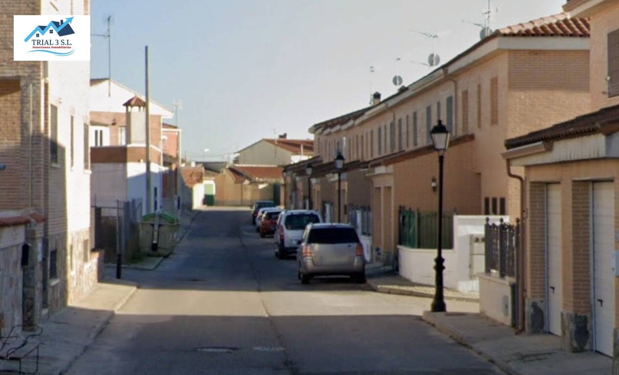 Vista exterior de Casa o xalet en venda en Quismondo amb Jardí privat