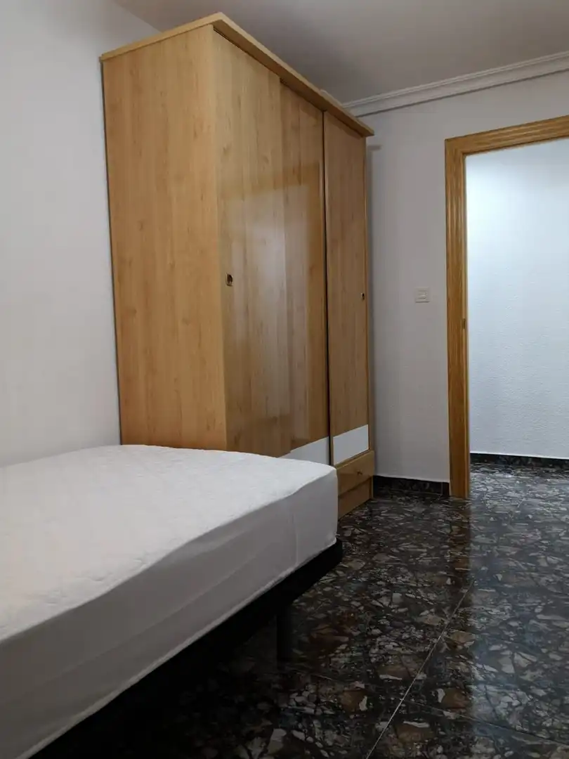 Schlafzimmer von Wohnung zur Miete in Murcia mit Heizung, Abstellraum und Möbliert