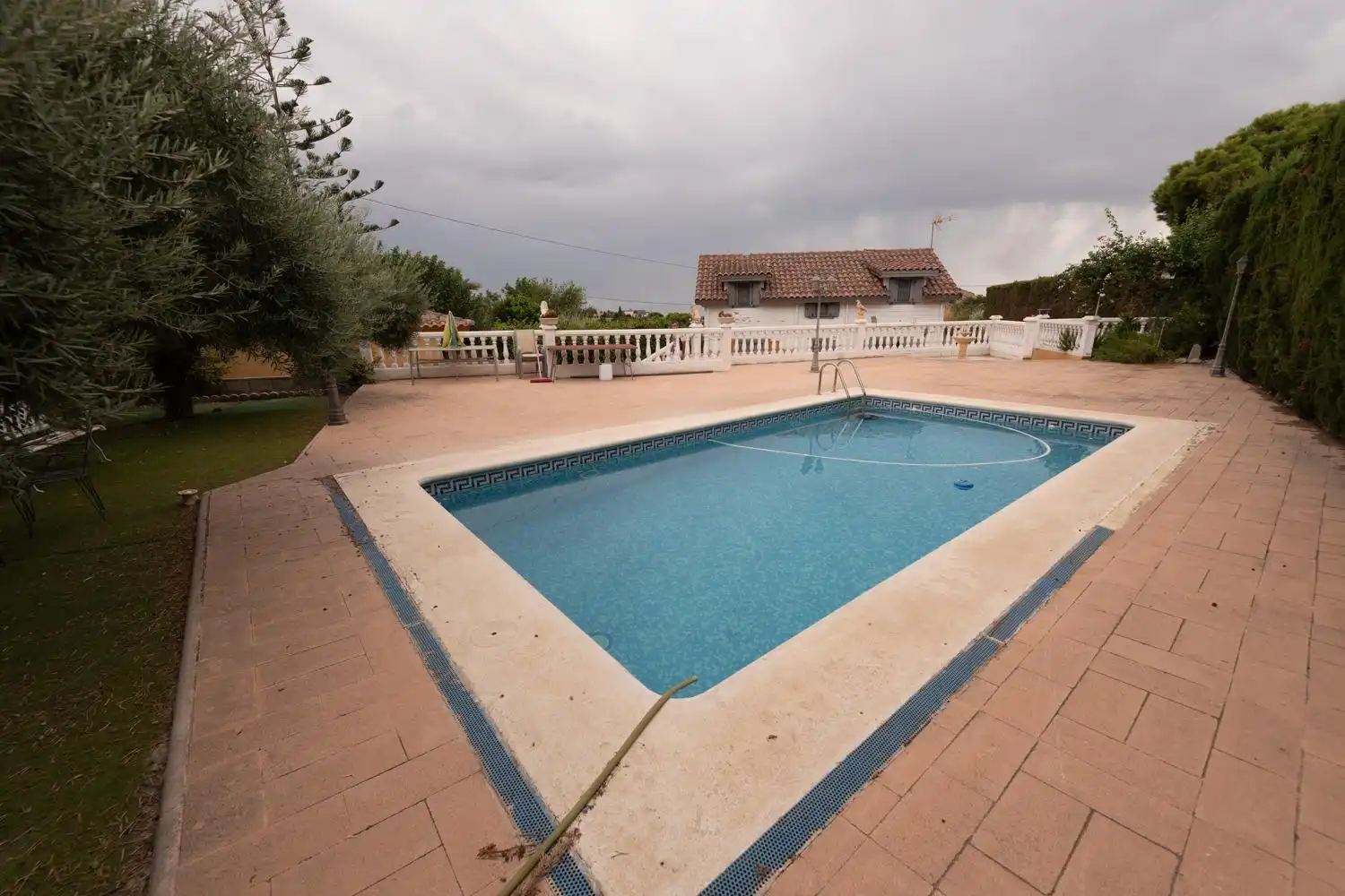 Piscina de Casa o xalet en venda en Alicante / Alacant amb Aire condicionat, Calefacció i Jardí privat