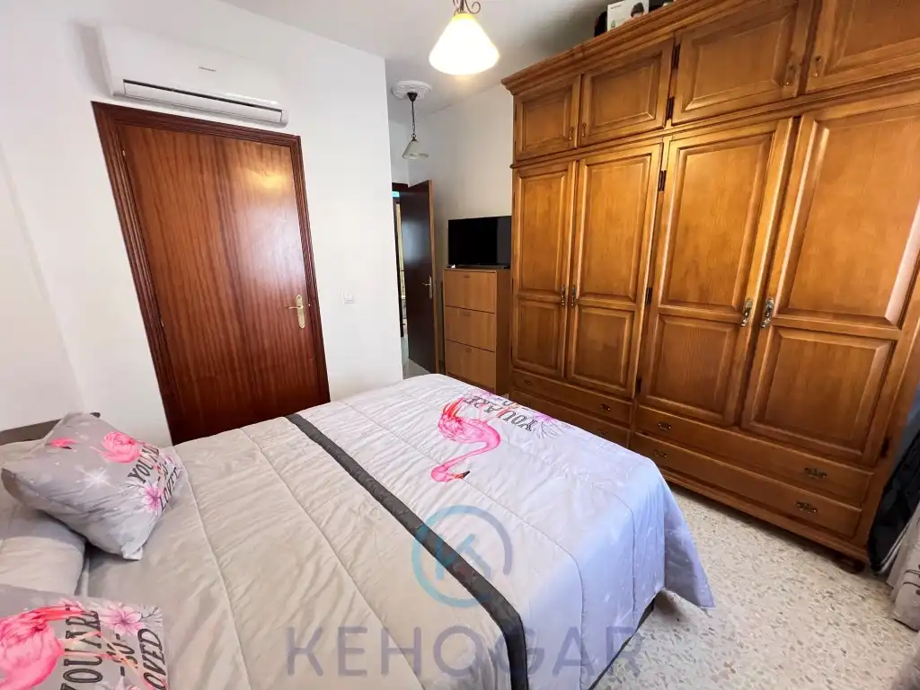 Bedroom of Flat for sale in Dos Hermanas