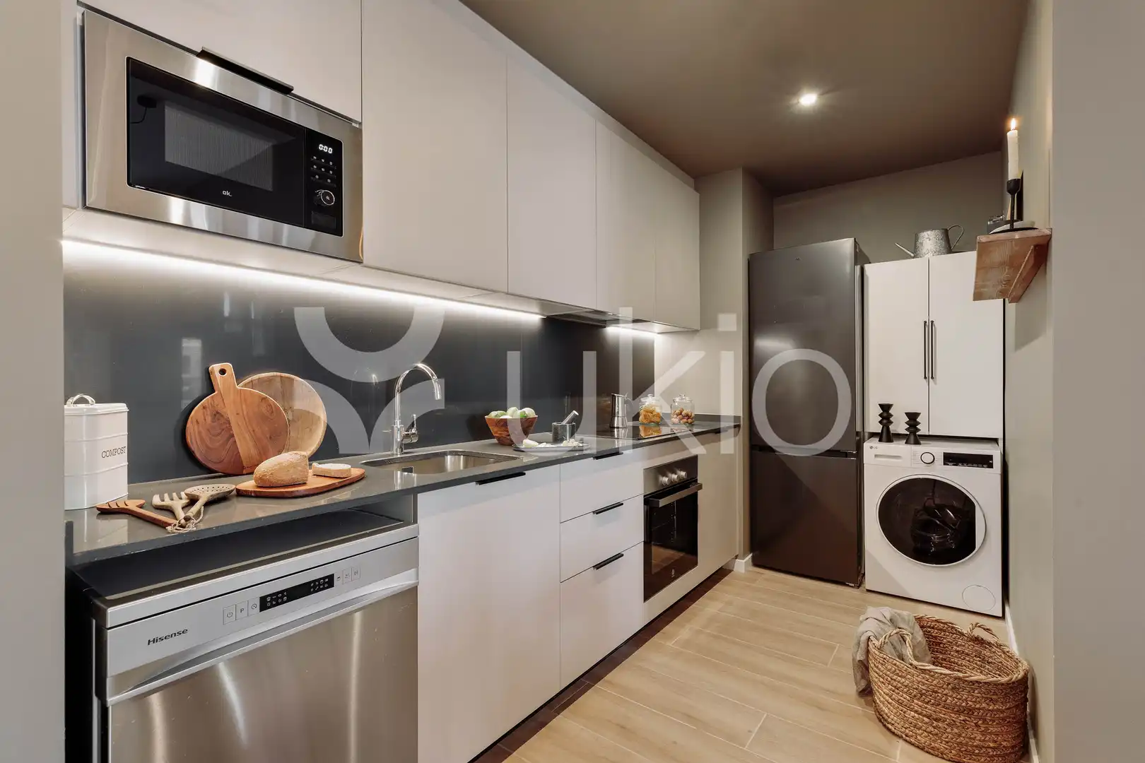 Cocina de Apartamento de alquiler en Barcelona con Aire acondicionado, Calefacción y Amueblado