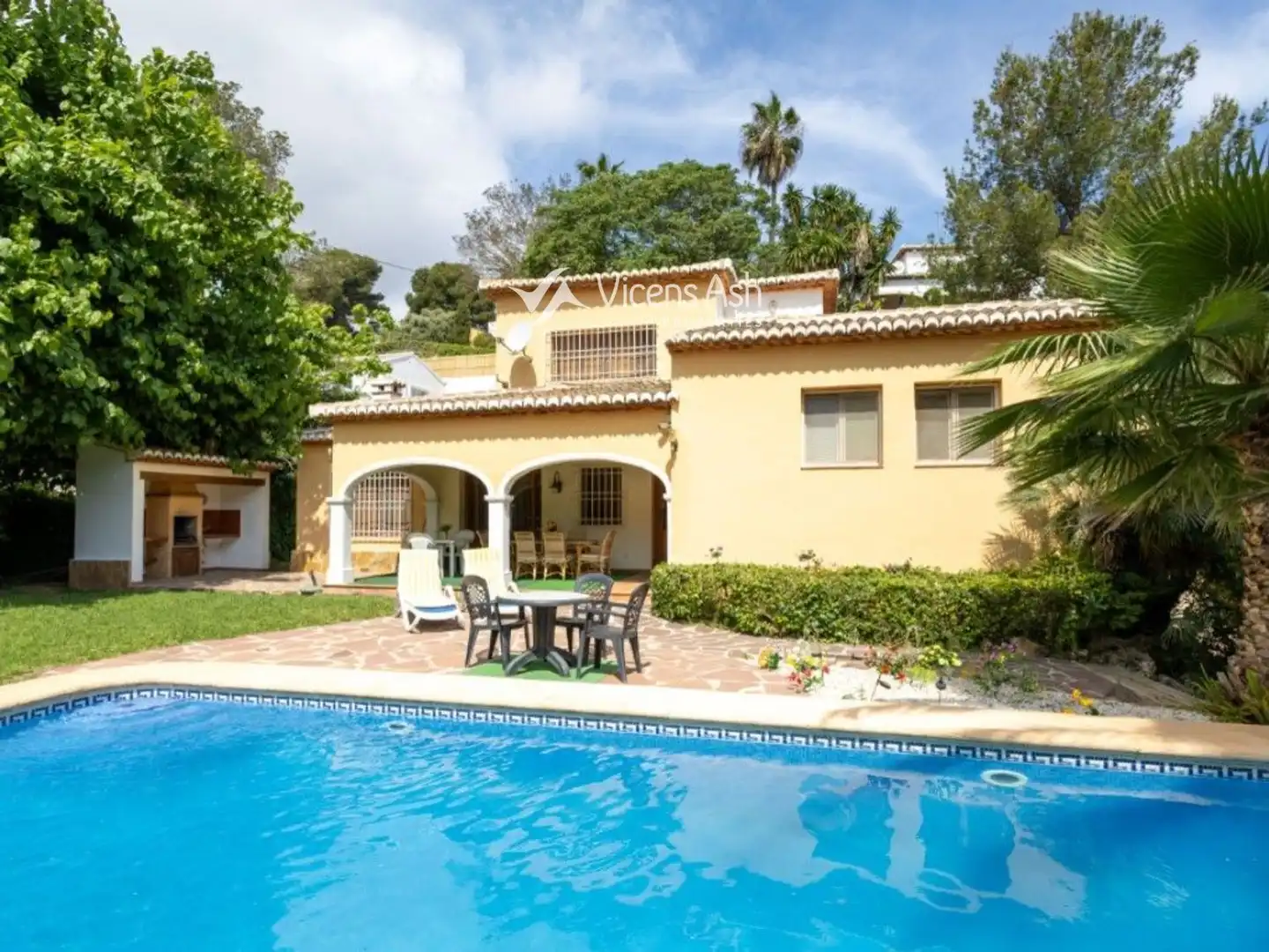 Vista exterior de Casa o xalet en venda en Jávea / Xàbia amb Aire condicionat, Terrassa i Traster
