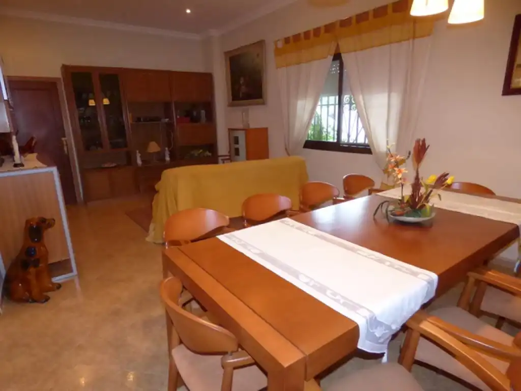 Comedor de Finca rústica en venta en Palafolls
