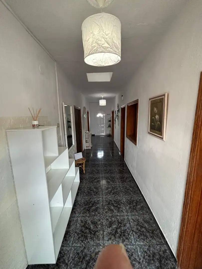 Einfamilien-Reihenhaus zum Verkauf in Arico mit Terrasse, Abstellraum und Möbliert