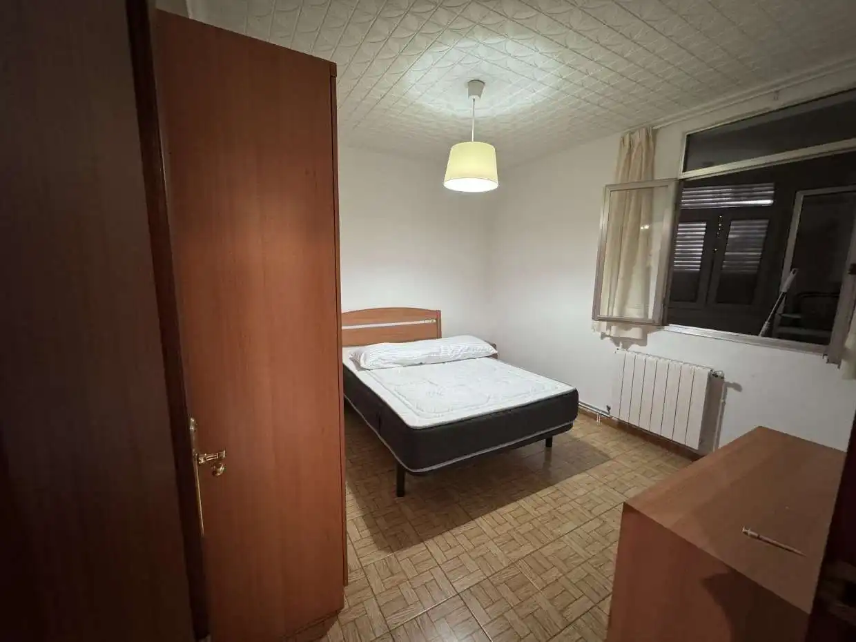 Habitación de Piso de alquiler en Carballo con Calefacción, Amueblado y Horno