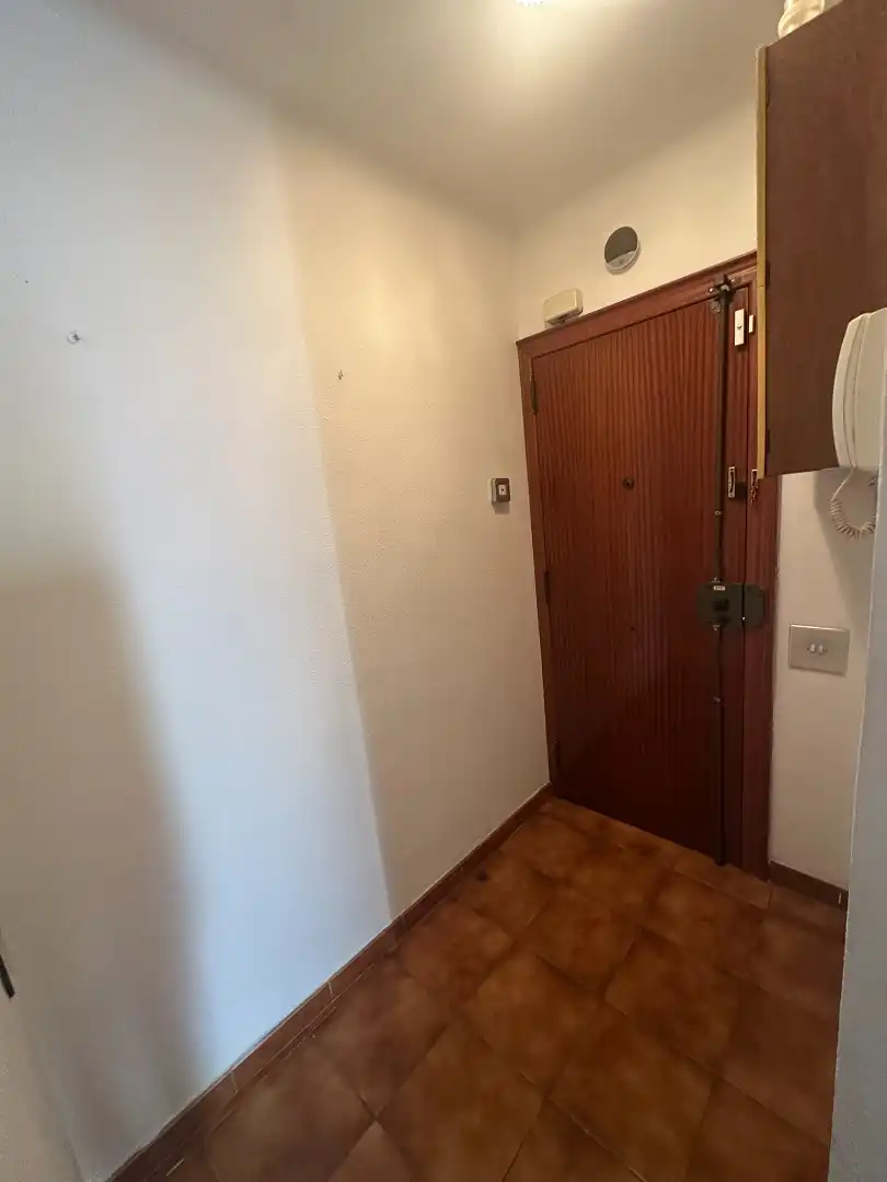 Piso en venta en Santa Coloma de Gramenet con Aire acondicionado, Amueblado y Balcón