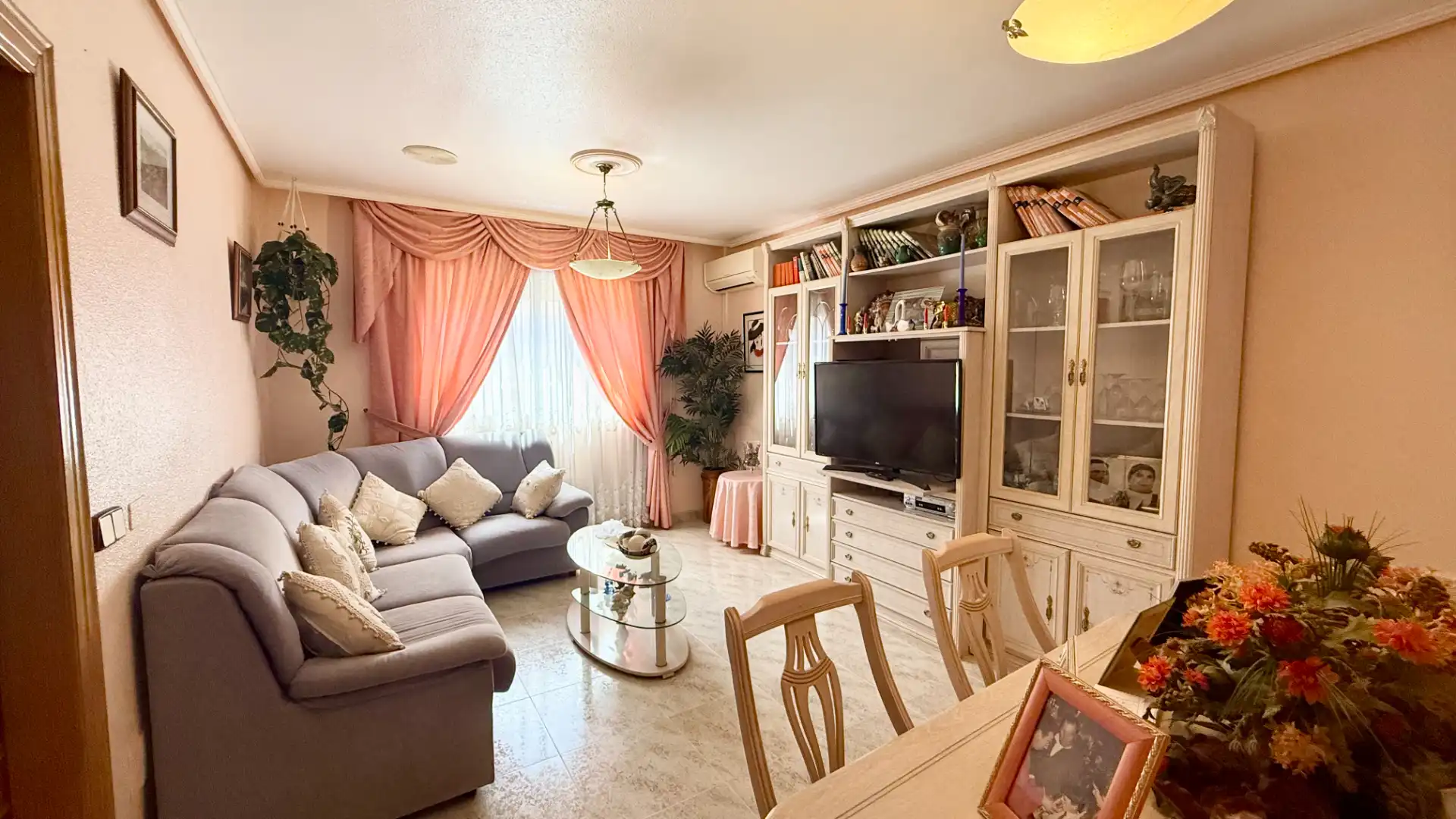 Sala de estar de Casa o chalet en venta en Roquetas de Mar con Terraza y Amueblado