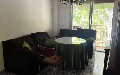 Living room of Flat to rent in  Granada Capital  with Air Conditioner and Balcony