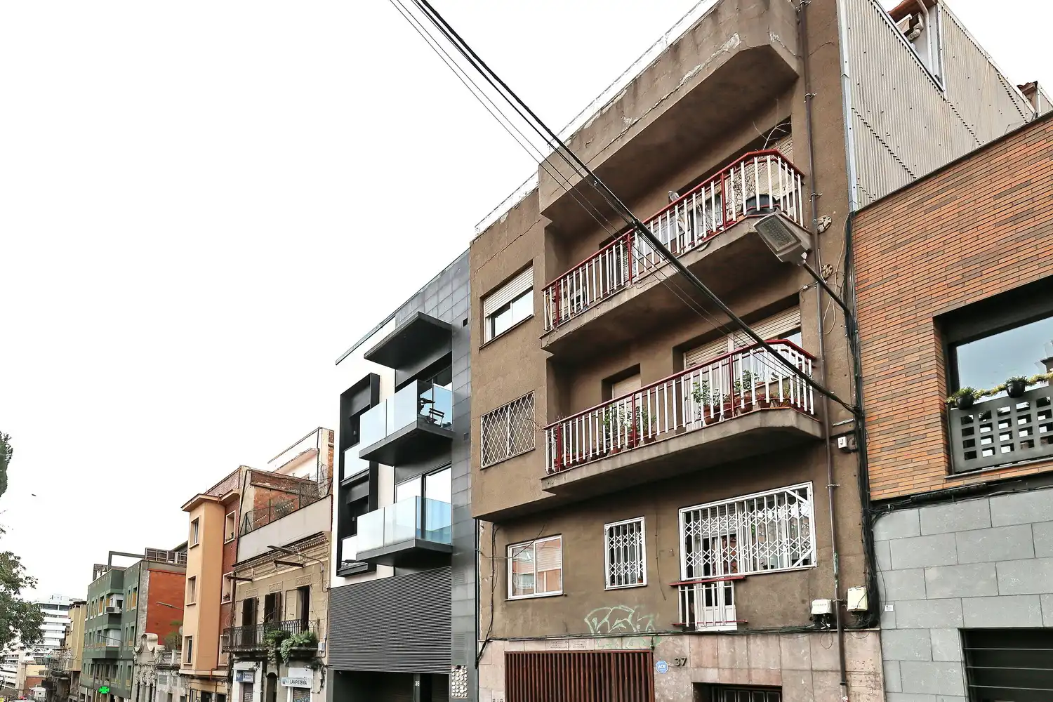 Außenansicht von Wohnung zum Verkauf in Barcelona mit Klimaanlage, Heizung und Möbliert