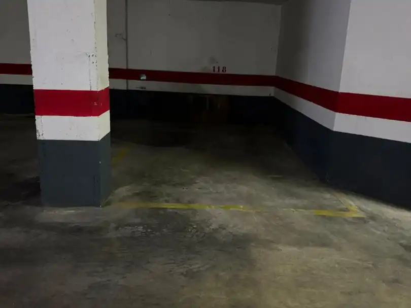 Parking of Garage for rent in Centro Ciudad