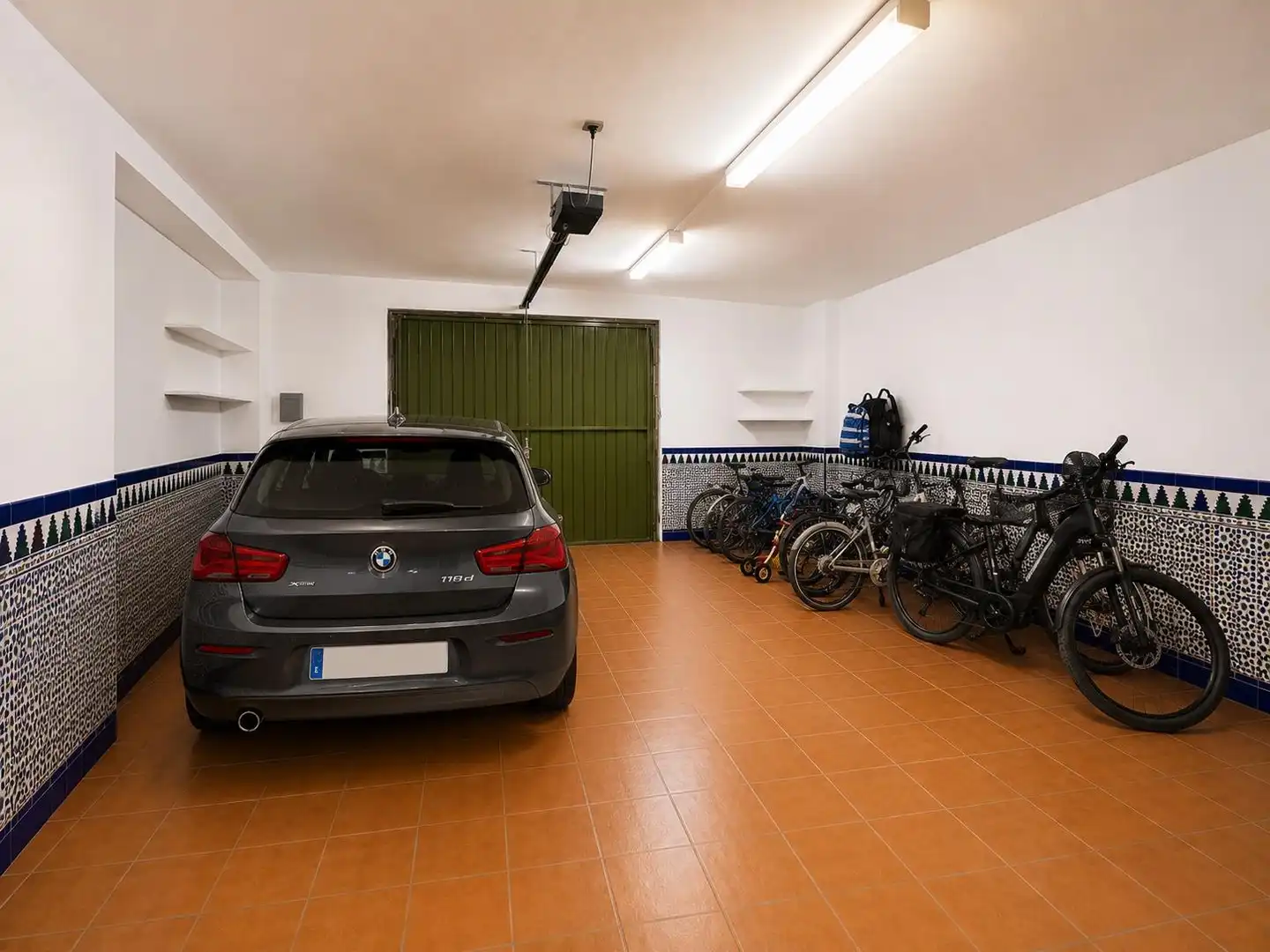 Aparcament de Casa o xalet en venda en Roquetas de Mar amb Aire condicionat, Calefacció i Jardí privat