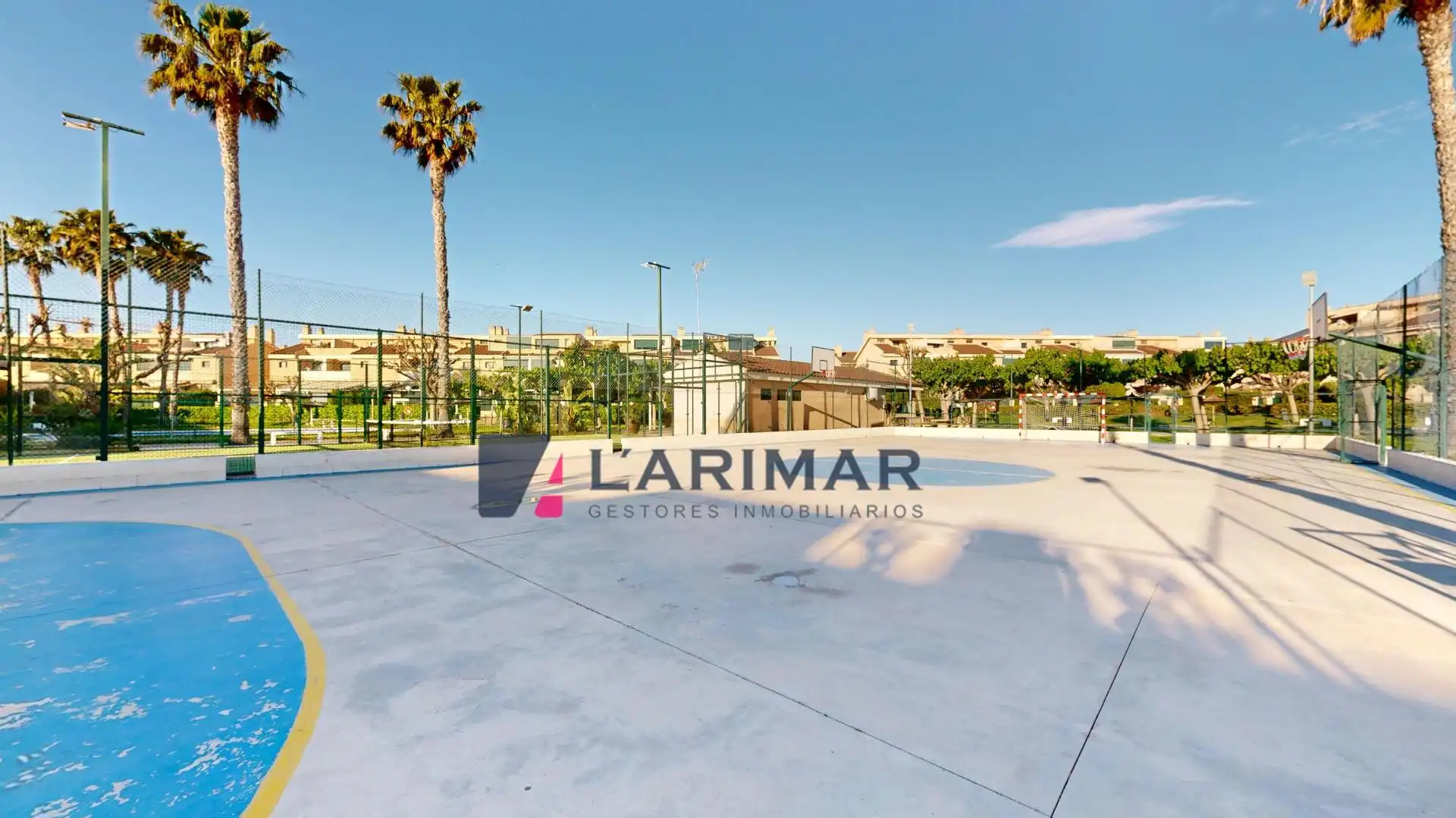 Terrassa de Casa adosada en venda en Alicante / Alacant amb Aire condicionat, Jardí privat i Terrassa