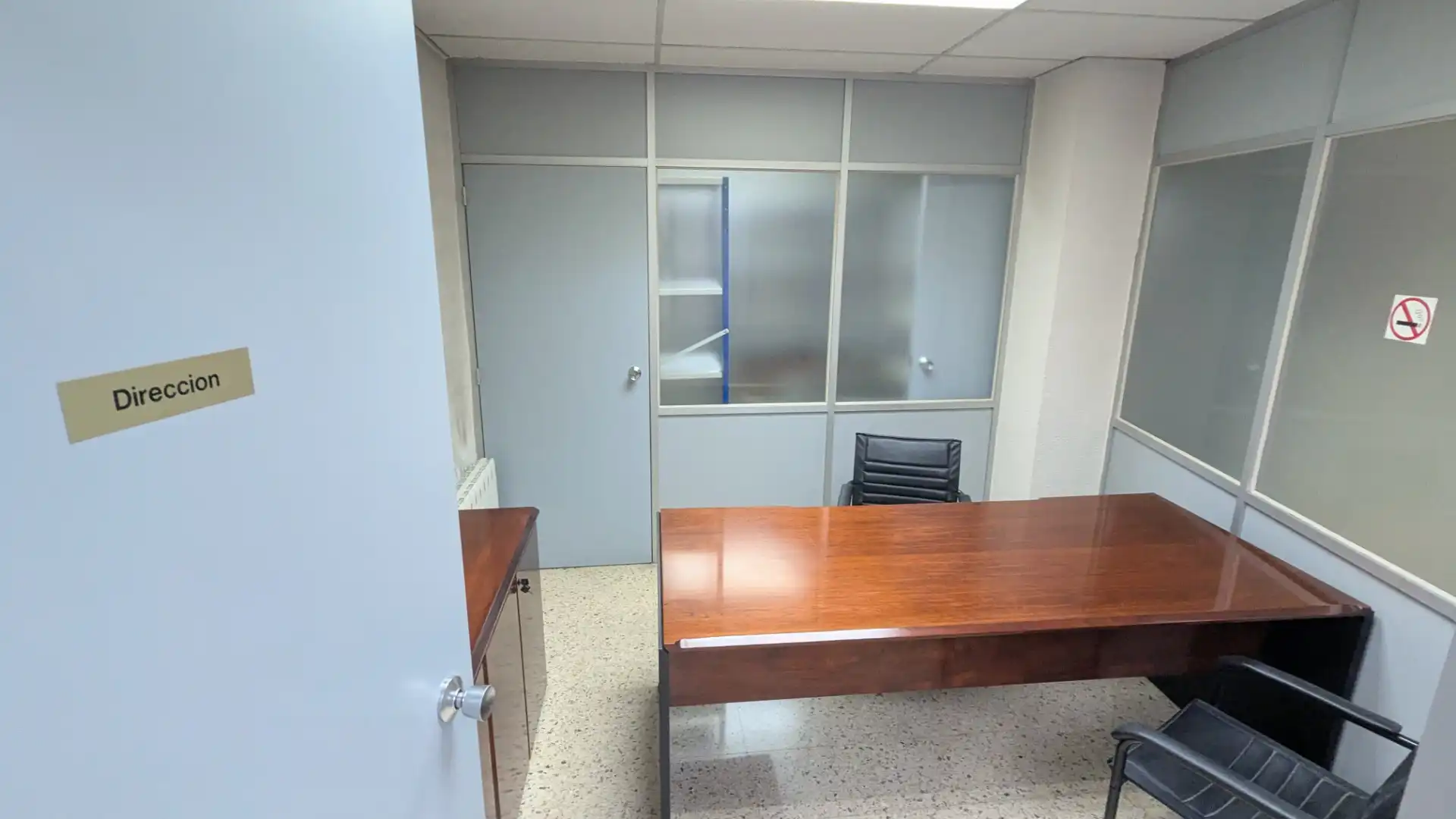 Local en venta en Barcelona con Calefacción, Internet y Alarma