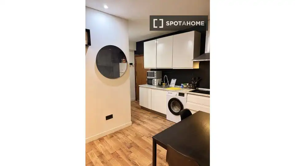 Exterior view of Flat for rent in Madrid  with Air Conditioner, Heating and Furnished